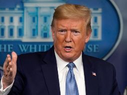 Trump instó el lunes a los estadounidenses a evitar las reuniones de más de 10 personas para frenar la propagación del COVID-1. AP/E. Vucci