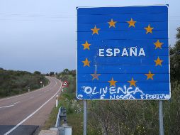 El Gobierno español anunció el cierre de sus fronteras terrestres después de que el número de contagiados alcanzara los nueve mil 191. EFE / N. Veiga