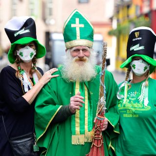 Suspenden festejos de San Patricio en Irlanda, Reino Unido y EU
