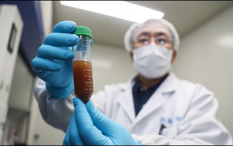 Un investigador del proyecto para desarrollar una vacuna en la plataforma mRNA. Xinhua/D.Ting