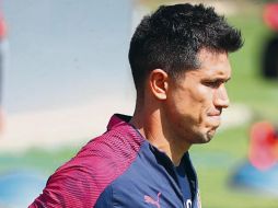 Jesús Molina. El capitán rojiblanco encabezó la práctica de ayer en el club Verde Valle. TWITTER/@chivas