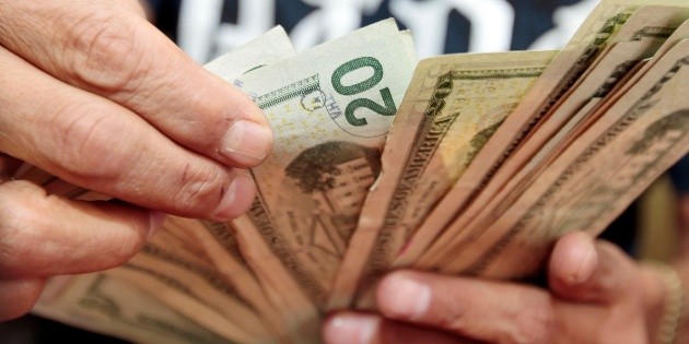 Banxico har&aacute; nueva subasta de coberturas cambiarias tras ca&iacute;da del peso