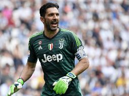 Buffon regresó este año a la Juventus tras una temporada en el París Saint-Germain francés y es el sustituto del polaco Wojciech Szczesny. AFP / ARCHIVO