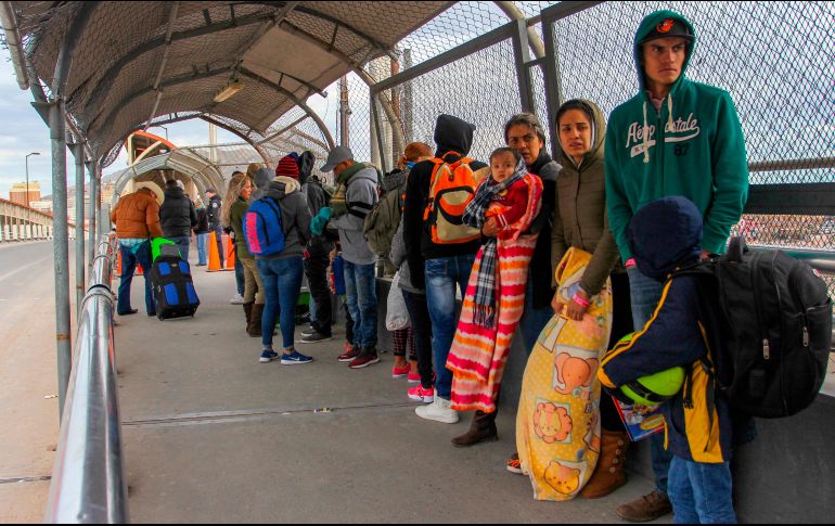 De aprobarse el plan, EU enviaría de regreso a México a todas las personas que crucen la frontera de manera ilegal, no sólo a aquellos que buscan solicitar asilo. AFP/ARCHIVO