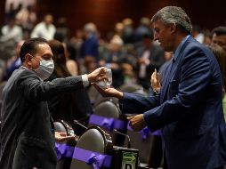 Diputados toman medidas de higiene recomendadas ante la crisis de COVID-19. NTX / G. Luna