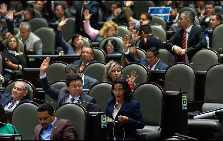 El proyecto aprobado este miércoles permite la elección consecutiva e inmediata en dos periodos consecutivos para los diputados y senadores. NTX/G. Luna