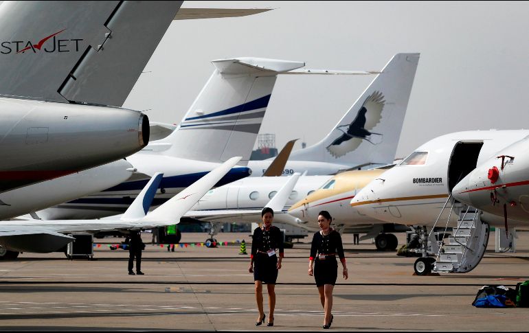 La plantilla de sobrecargos de Aeroméxico y Aeroméxico Connect deberá tomar descansos ‘sin goce de sueldo’. AFP