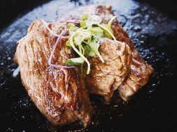 Carne. Este producto aporta nutrientes y su capacidad de almacenamiento en el congelador puede llegar a ser de meses.