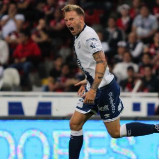 ''Polaco'' Menéndez recuerda adeudos del Veracruz