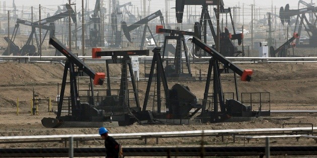 Precio del crudo mexicano cae a 14.54 d&oacute;lares el barril