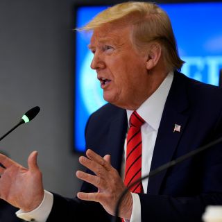 Trump presiona para usar medicinas para malaria y ébola contra COVID-19