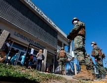 Cambian la fecha del plebiscito debido a que se prevé que en abril el país alcance su pico de contagios de COVID-19. AFP/G. Salgado