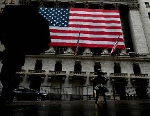 Los mercados han estado sumamente volátiles debido a la crisis desatada por el COVID-19. AFP/J. Eisele