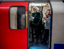 Trata de elegir una ruta directa, donde solo utilice un medio de transporte, dice la investigadora Lara Gosce. AFP
