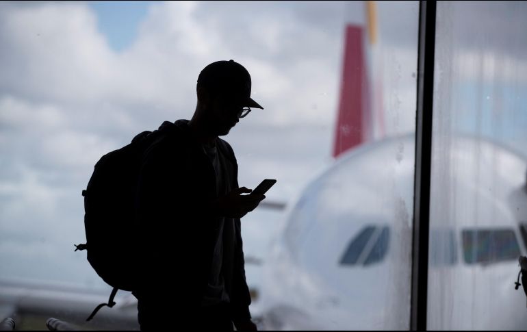 Comenta que se preparan las medidas para la recuperación de la economía del país luego de que pase la etapa de contingencia. EFE / O. Barría