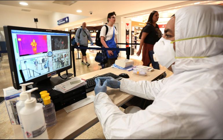 El aeropuerto internacional de Cancún, en Quintana Roo, usa cámaras térmicas para detectar si viajeros tienen fiebre. EFE/ARCHIVO