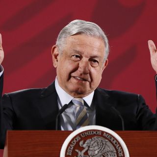 López Obrador pide no despedir a empleados durante crisis sanitaria