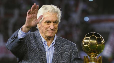 QUERIDO. El ex guardameta fue respetado por todos los equipos del balompié en Argentina.  AFP