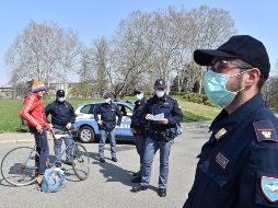 En las últimas 24 horas, cuatro mil 821 personas han sido identificadas con coronavirus y 943 se han curado. EFE / EPA / A. Di Marco
