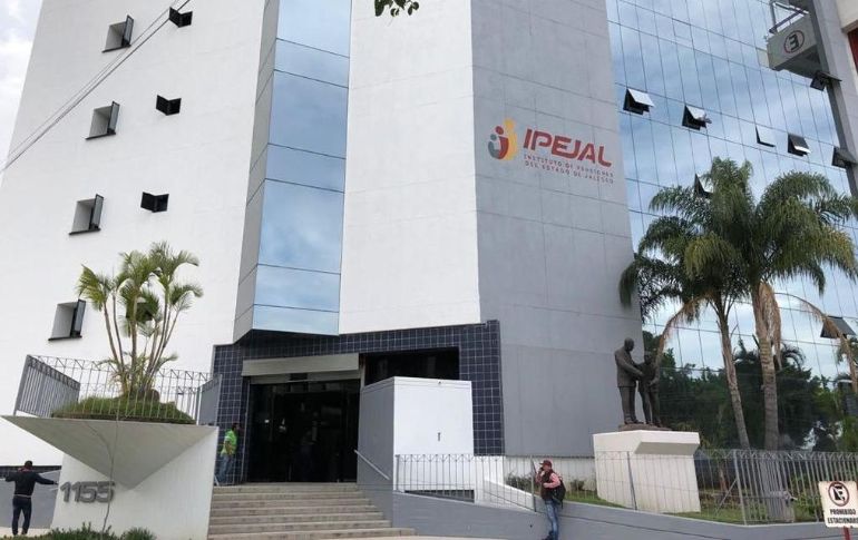 Desde hace tiempo, derechohabientes del Ipejal se han quejado por la falta de medicamentos. EL INFORMADOR / ARCHIVO