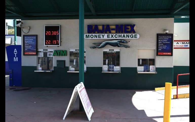 Los cruces fronterizos de Ciudad Juárez y Tijuana lucieron desolados al entrar en vigor la medida. AP/S. Haffey