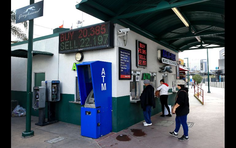 Los cruces fronterizos de Ciudad Juárez y Tijuana lucieron desolados al entrar en vigor la medida. AP/S. Haffey
