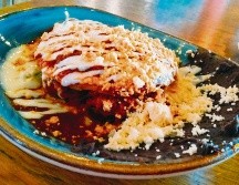 Gordita de la casa. En Insano Café te encontrarás los sabores más exquisitos.