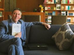 El historiador estuvo en el Colegio de Jalisco para presentar “La Guerra de Tres años”. ESPECIAL