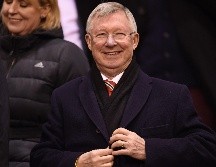 Que un libro cuente la vida de Sir Alex Ferguson ya es bastante motivo para leerlo, pues logró llevar el vestidor del ManU por casi 30 años y en ese lapso los convirtió en el equipo más ganador de Inglaterra. AFP / ARCHIVO