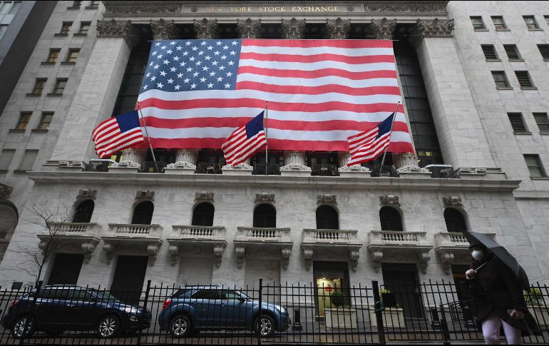 La Bolsa de Nueva York tiene su sede cerrada para contener el COVID-19. AFP/ARCHIVO