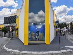Una calle de tiendas usualmente concurrida lucía vacía ayer en Sao Paulo, donde la autoridad local decretó el cierre de comercios. AFP/ARCHIVO