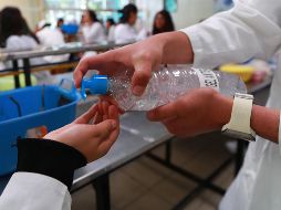 El gobernador pidió atender las medidas implementadas en materia de sana distancia e higiene. NTX/ARCHIVO