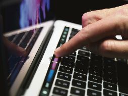 Sácale jugo. Aprovecha el tiempo de cuarentena en casa para estudiar un curso en línea. AP