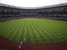Han pasado dos semanas desde que la pandemia de COVID-19 desterró a los jugadores de los campos de entrenamiento. EFE / ARCHIVO