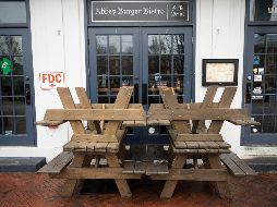 La pandemia ha provocado el cierre de numerosos negocios. El dato sobre solicitudes del seguro de paro se refiere solamente a las personas que tenían un empleo, lo han perdido y están en búsqueda activa de otro, pero no incluye a las personas que ya estaban desempleadas. AFP/ARCHIVO