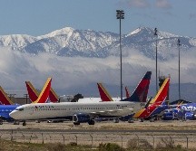 La caída en los viajes y el cierre de fronteras impactó en la industria de la aviación comercial. Para aerolíneas, la asignación contemplada es de 25 mil millones de dólares. AFP/ARCHIVO