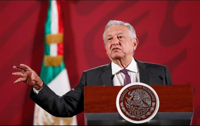 La aceptación de López Obrador ha bajado en las últimas semanas por sus mensajes y acciones contradictorias respecto a la pandemia. EFE/J. Méndez