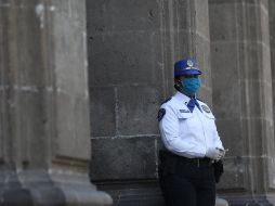 Detallan que una de las víctimas mortales, de 42 años, no tenía antecedentes de viaje al extranjero pero tuvo contacto con paciente positivo a COVID-19. EFE/S. Gutiérrez