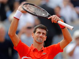 El número uno del tenis mundial, de 32 años, dijo que se esfuerza por mantener el ''ánimo positivo'' ante la pandemia y que estaba disfrutando al menos de compartir más tiempo con su familia. AP / ARCHIVO