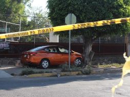 Los ahora detenidos tenían una pistola de utilería con la que amagaron al conductor. ESPECIAL