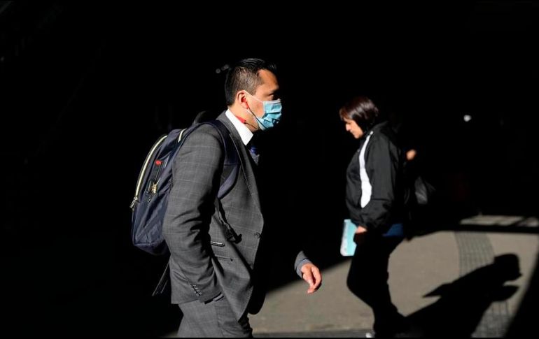 Señalan que es indispensable que la sociedad refuerce las acciones para disminuir el riesgo de propagación. EFE/S. Gutiérrez