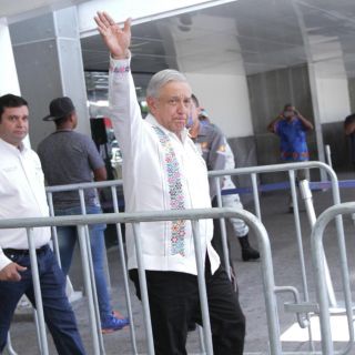 López Obrador llama a los mexicanos a quedarse en casa