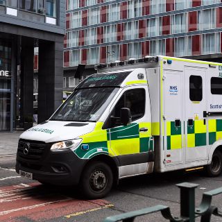 Reino Unido supera los mil muertos por coronavirus