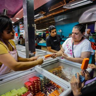 Capitalinos salen de sus casas, pese a llamado de López Obrador