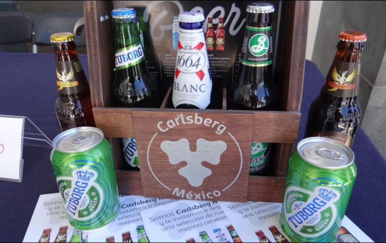 La venta y consumo de bebidas embriagantes se suspenderá en los giros cantina, billar o boliche, restaurante bar. NTX / ARCHIVO