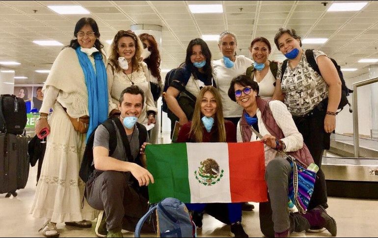 Grupo de jalisciences regresan desde Perú. FACEBOOK / @EnriqueAlfaroR
