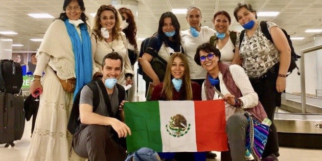 Regresan 10 jaliscienses varados en Per&uacute;