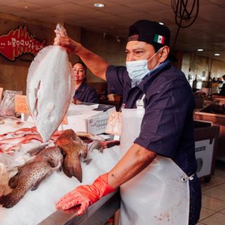 Piden evitar aglomeraciones en mercados del mar y balnearios durante Cuaresma