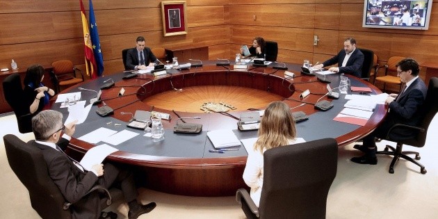 Espa&ntilde;a decreta "hibernaci&oacute;n" de la econom&iacute;a por coronavirus