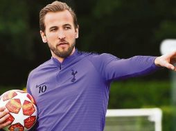 NO PARA. El delantero inglés continúa con su recuperación tras la lesión sufrida en enero pasado. ESPECIAL